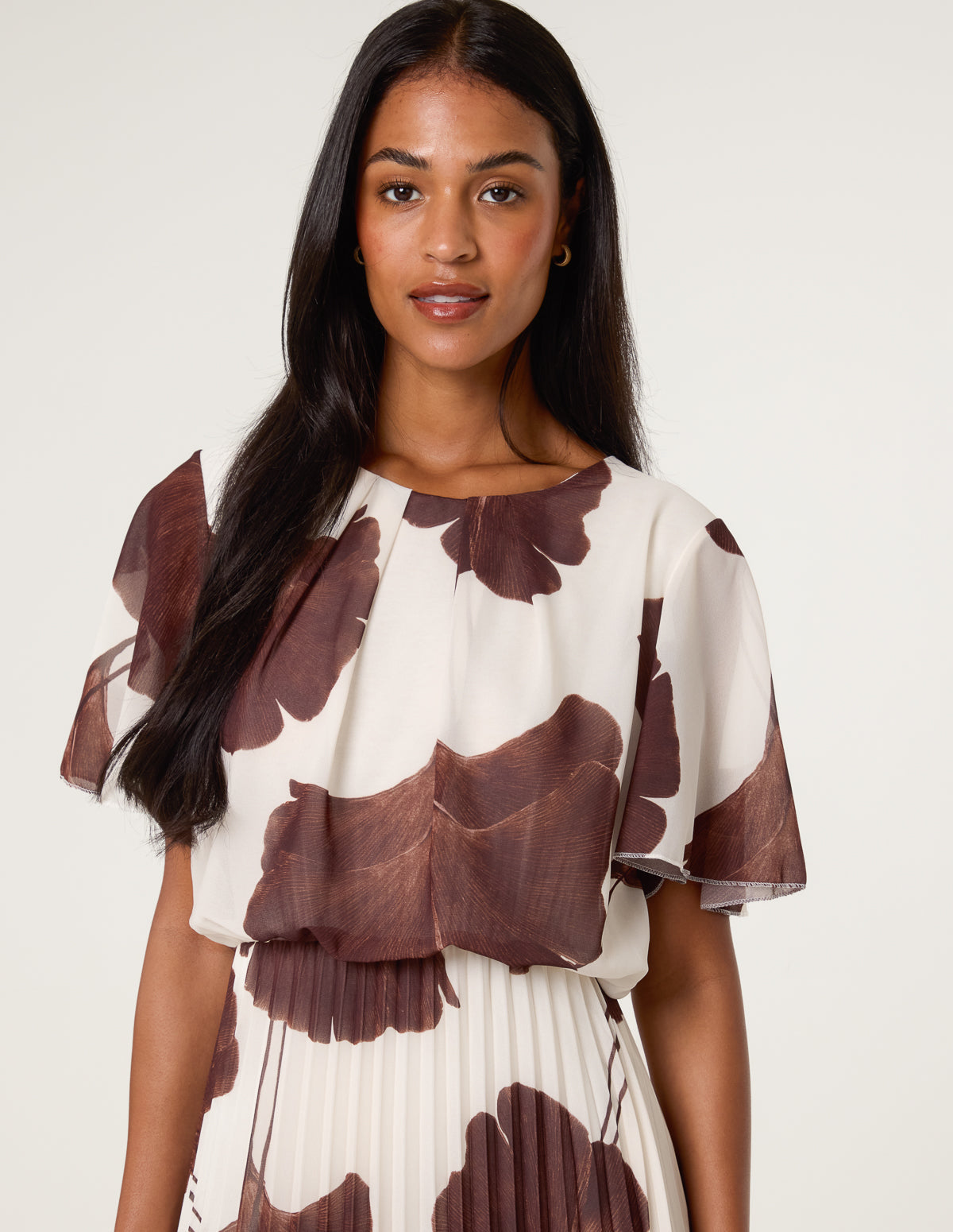 Large Floral Print Scoop Neck Pleated Dress