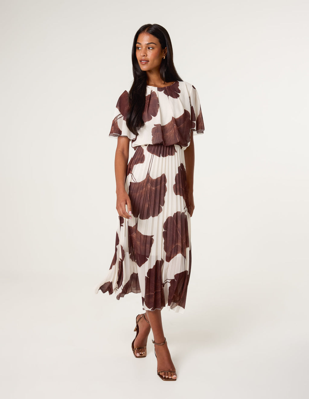 Large Floral Print Scoop Neck Pleated Dress