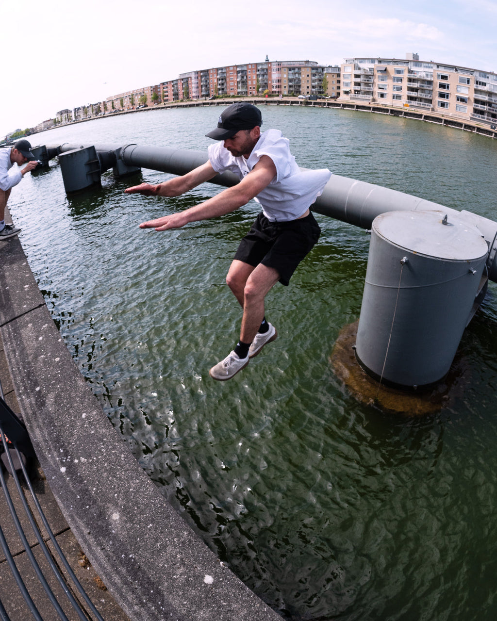 WATER CHALLENGE SHORTS