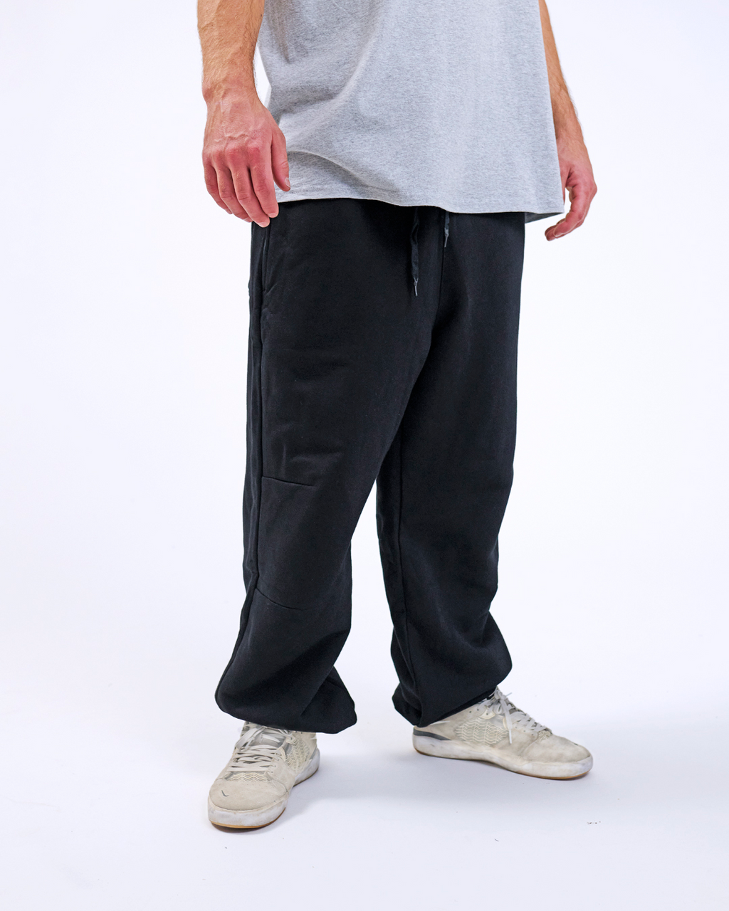 CLASSIC JOGGERS