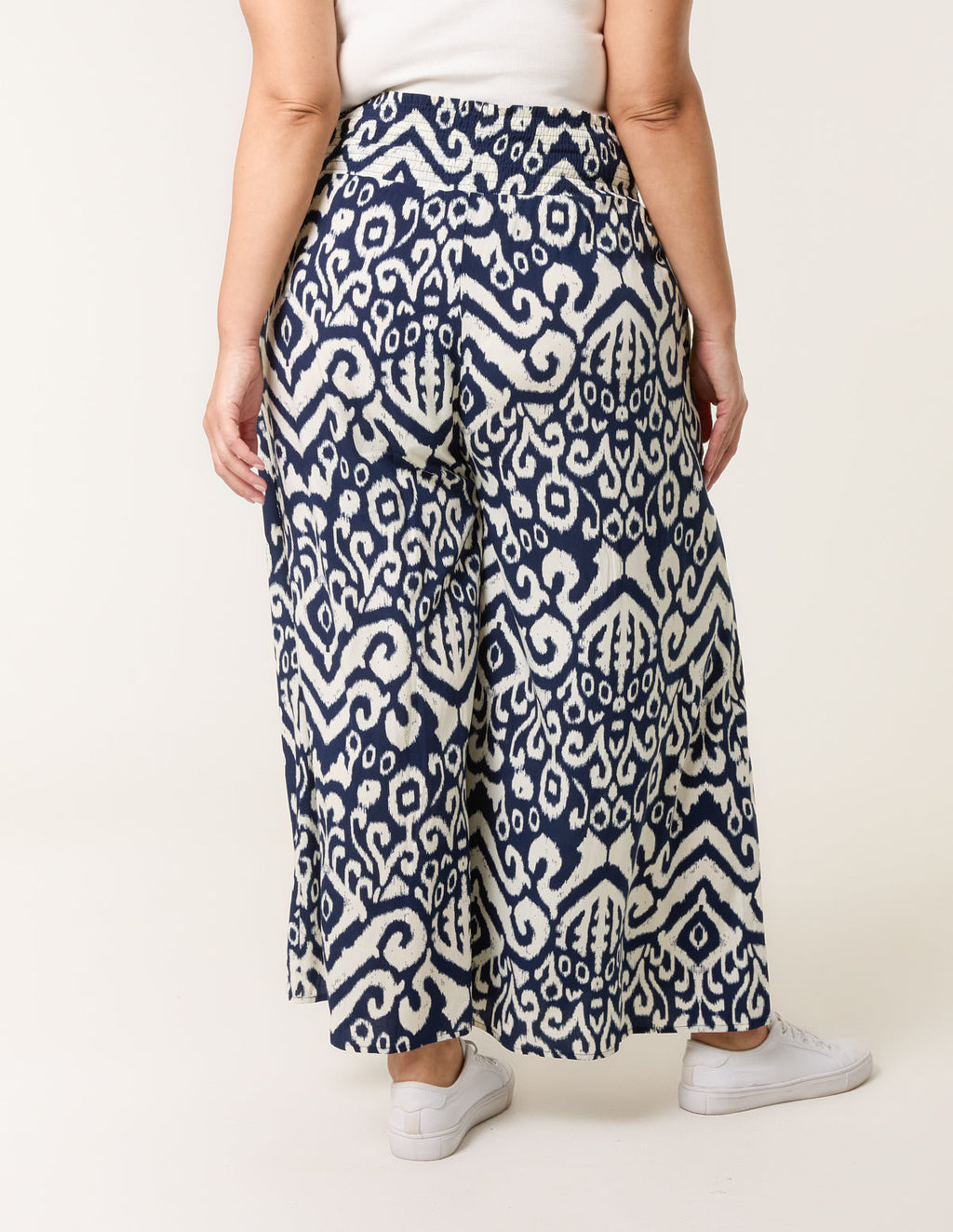 Curve Abstract Printed Shirred Waist Wide Leg Trousers