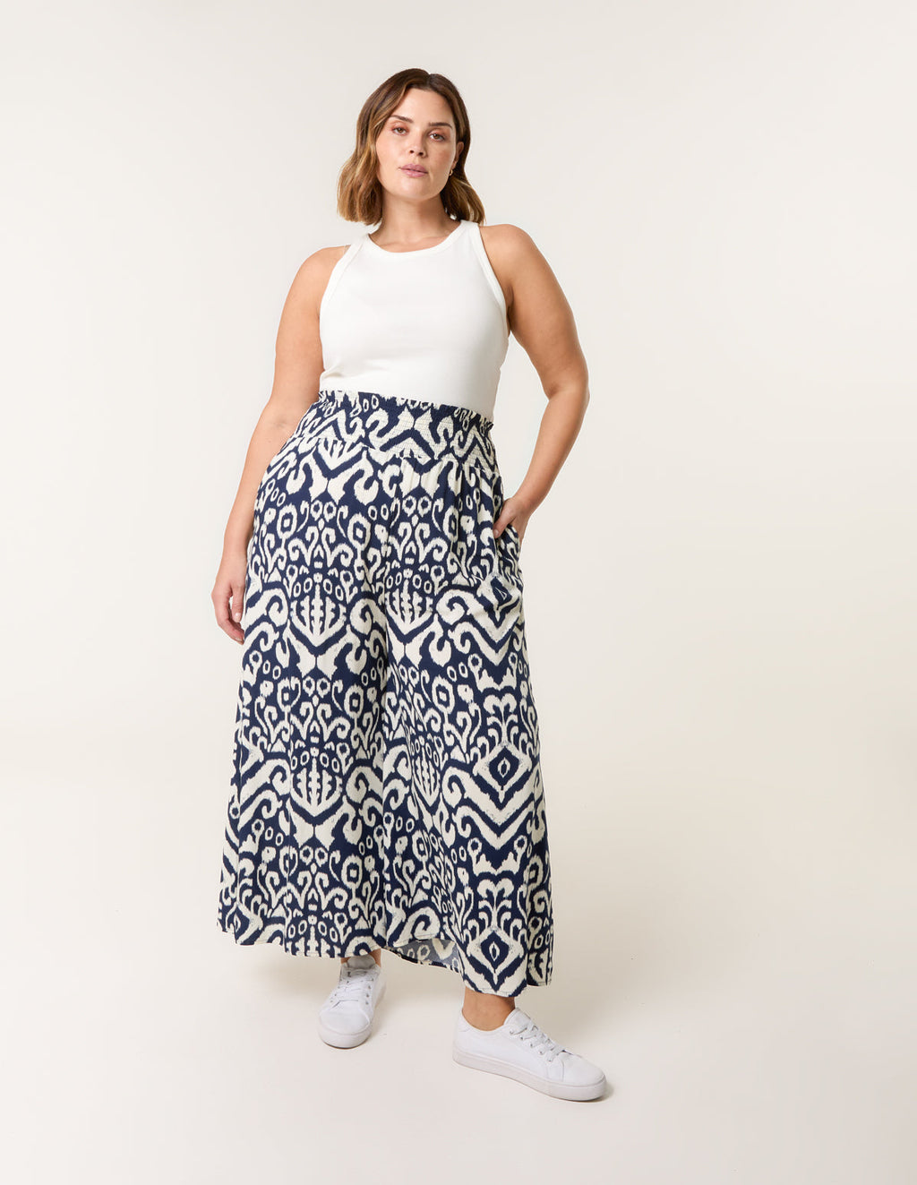 Curve Abstract Printed Shirred Waist Wide Leg Trousers